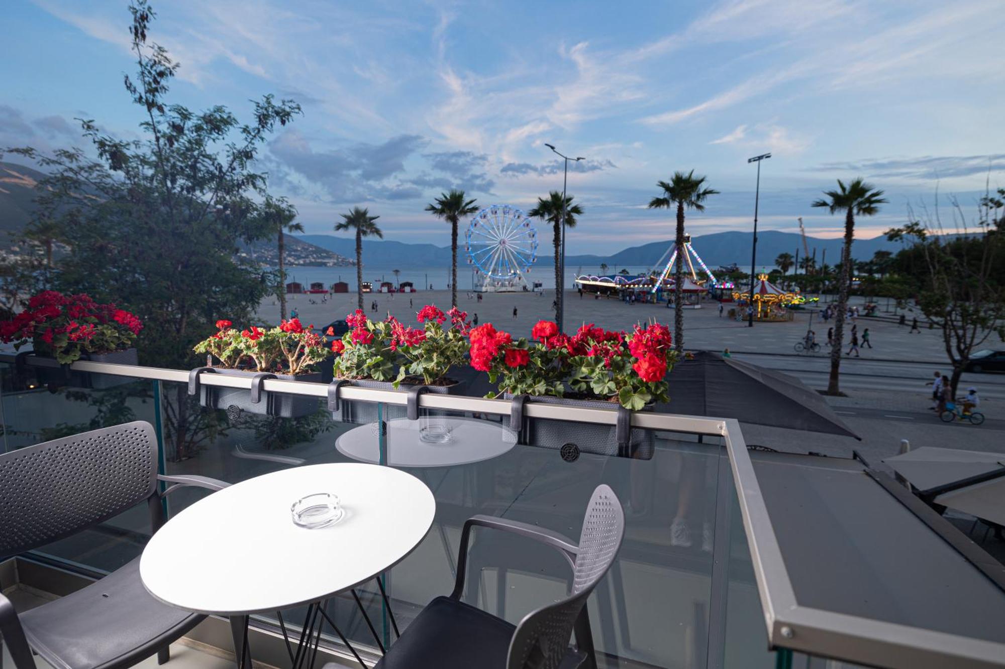 Dot Tradition Vlore Exterior photo